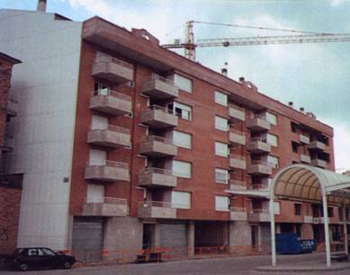 Edifici Montllobar 2002 - Tremp